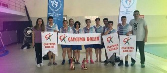 Zonguldak Okul Sporları Yıldızlar Yüzme İl Birinciliği yarışlarında 18 Altın ,24 Gümüş , 15 Bronz ile toplamda 57 madalya kazanarak Kızlarda il ikincisi Erkeklerde ise il üçüncüsü olan öğrencilerimizi tebrik eder başarılarının devamını dileriz.